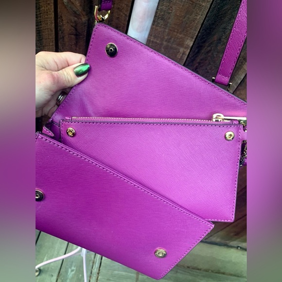 MICHAEL KORS JET SET TRAVEL LEATHER CROSSBODY - Picture 5 of 13